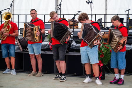 HARMONIKA (4 of 114)